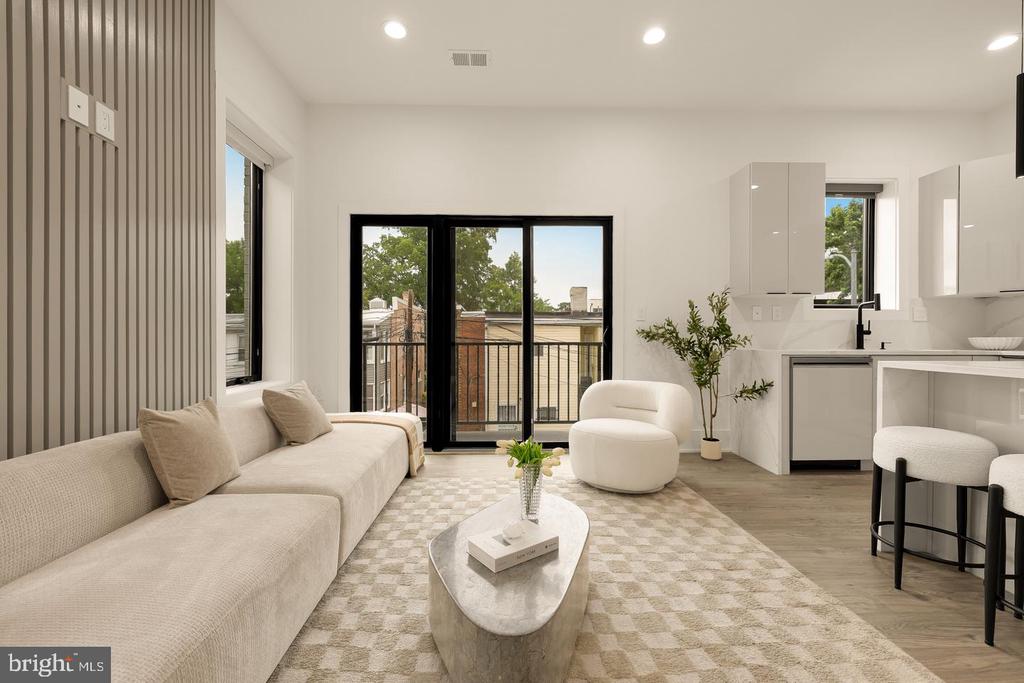 1140 OATES STREET NE Unit: 201