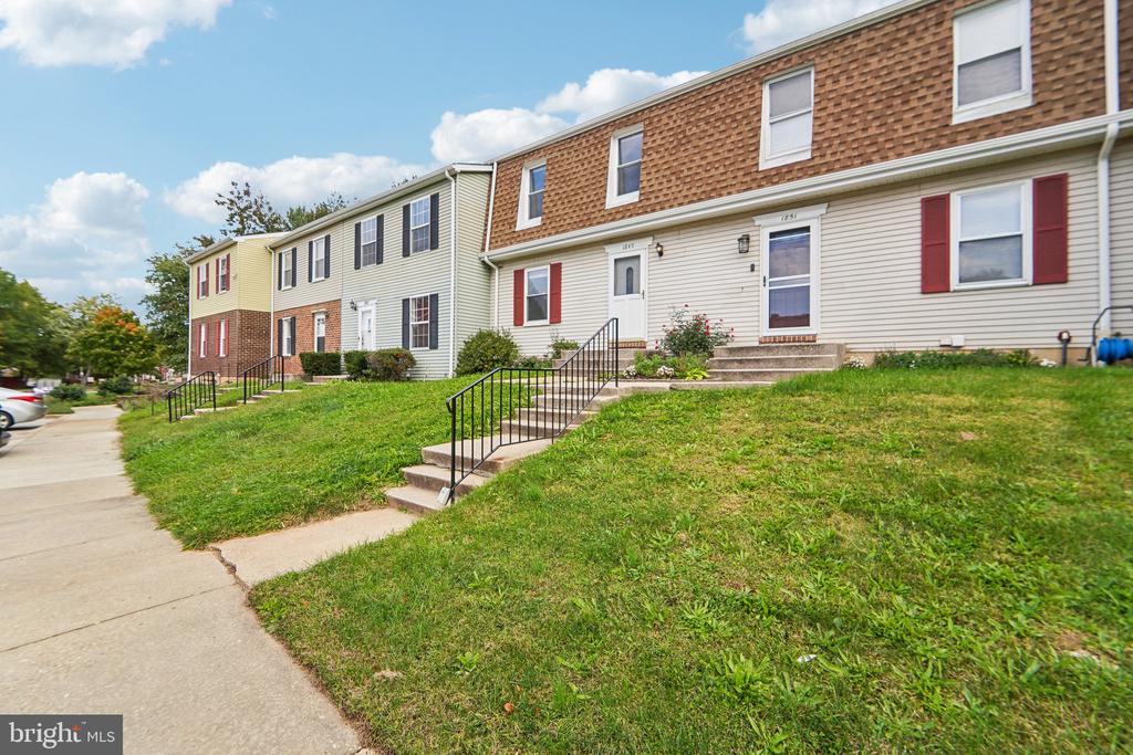 1849 Eagle Ct