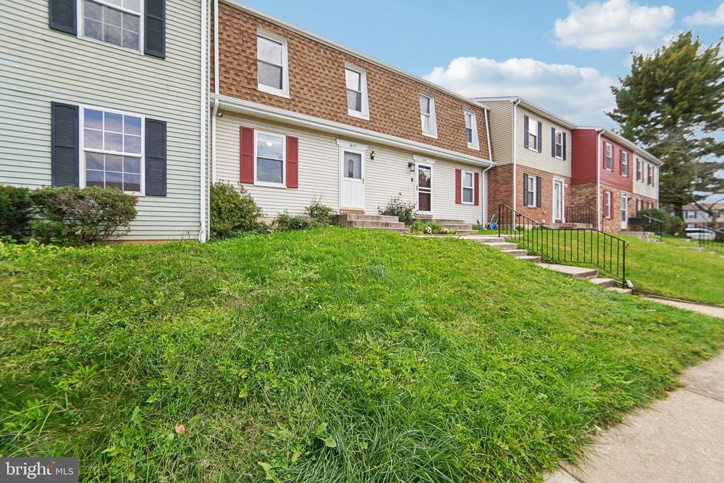 1849 Eagle Ct