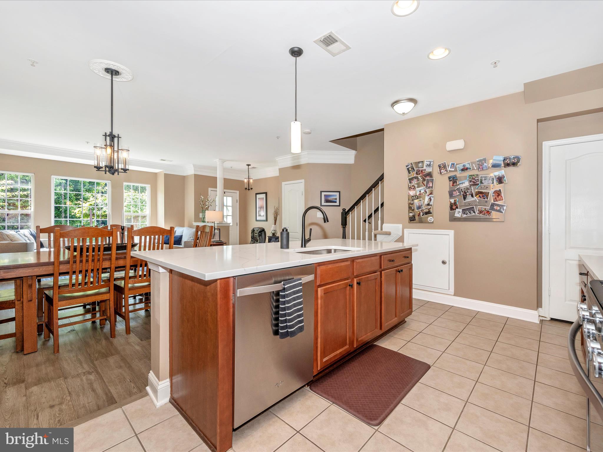 6812 CHICKADEE LANE