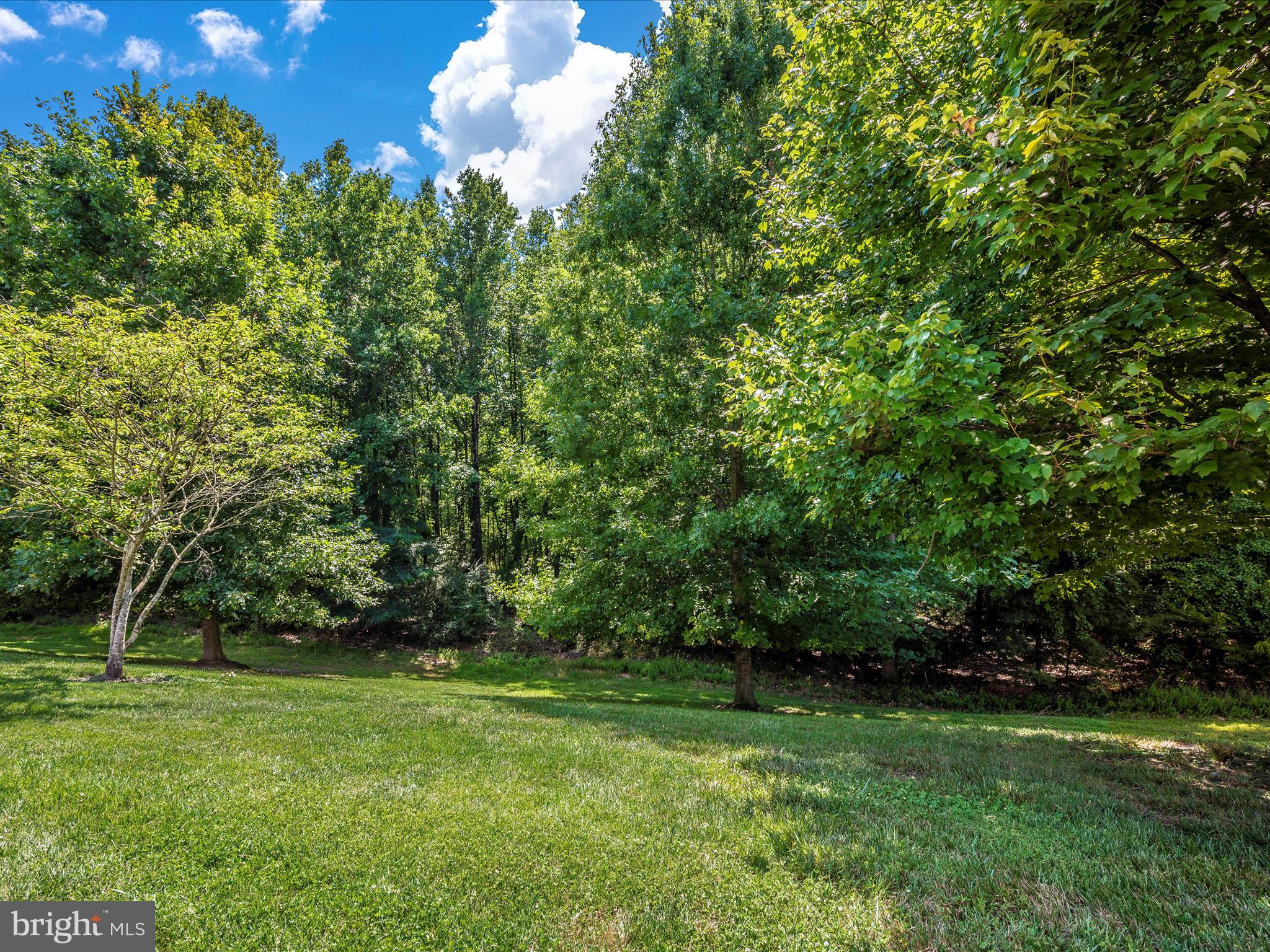 6812 CHICKADEE LANE