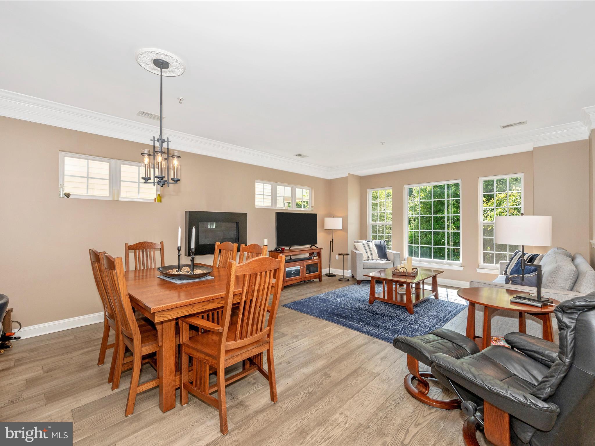 6812 CHICKADEE LANE