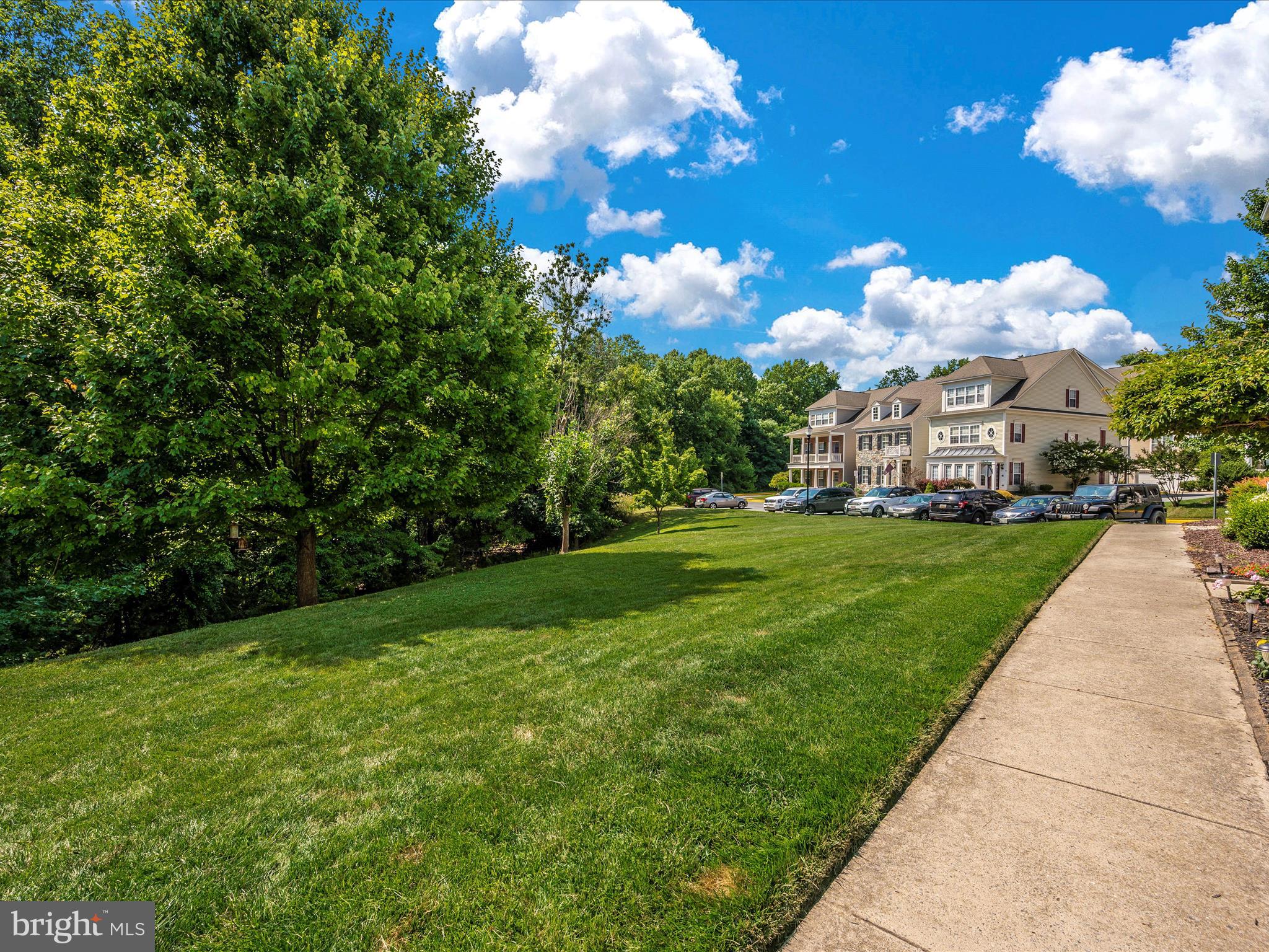 6812 CHICKADEE LANE