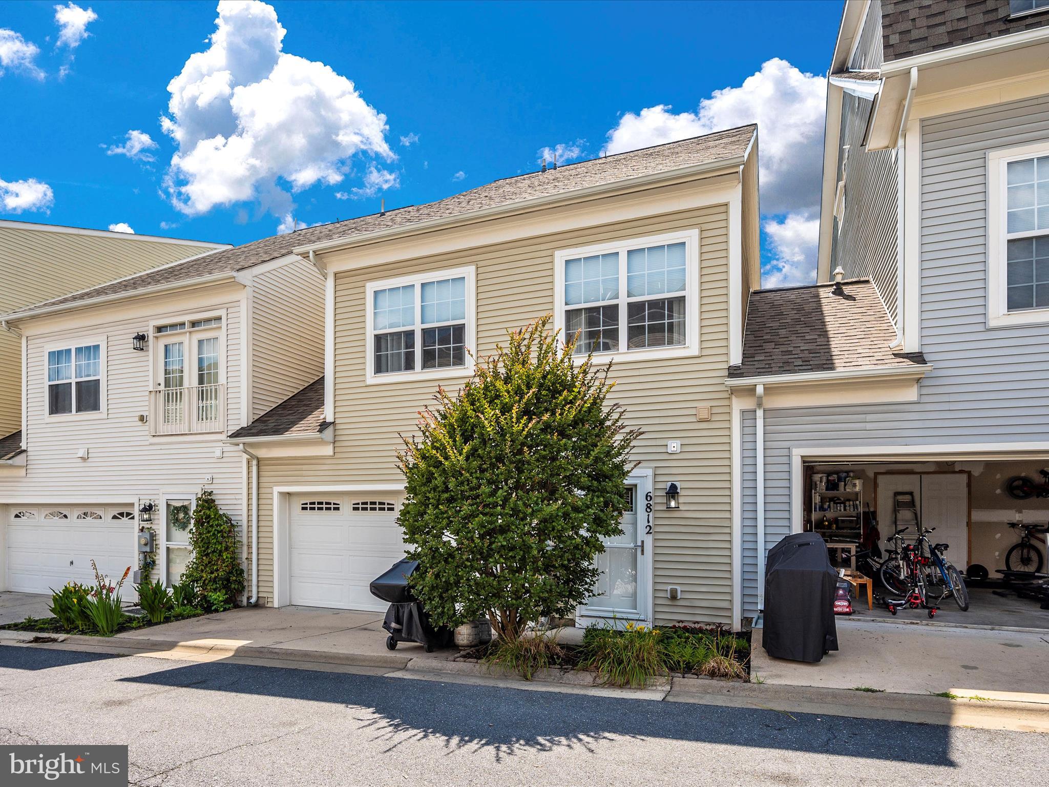 6812 CHICKADEE LANE