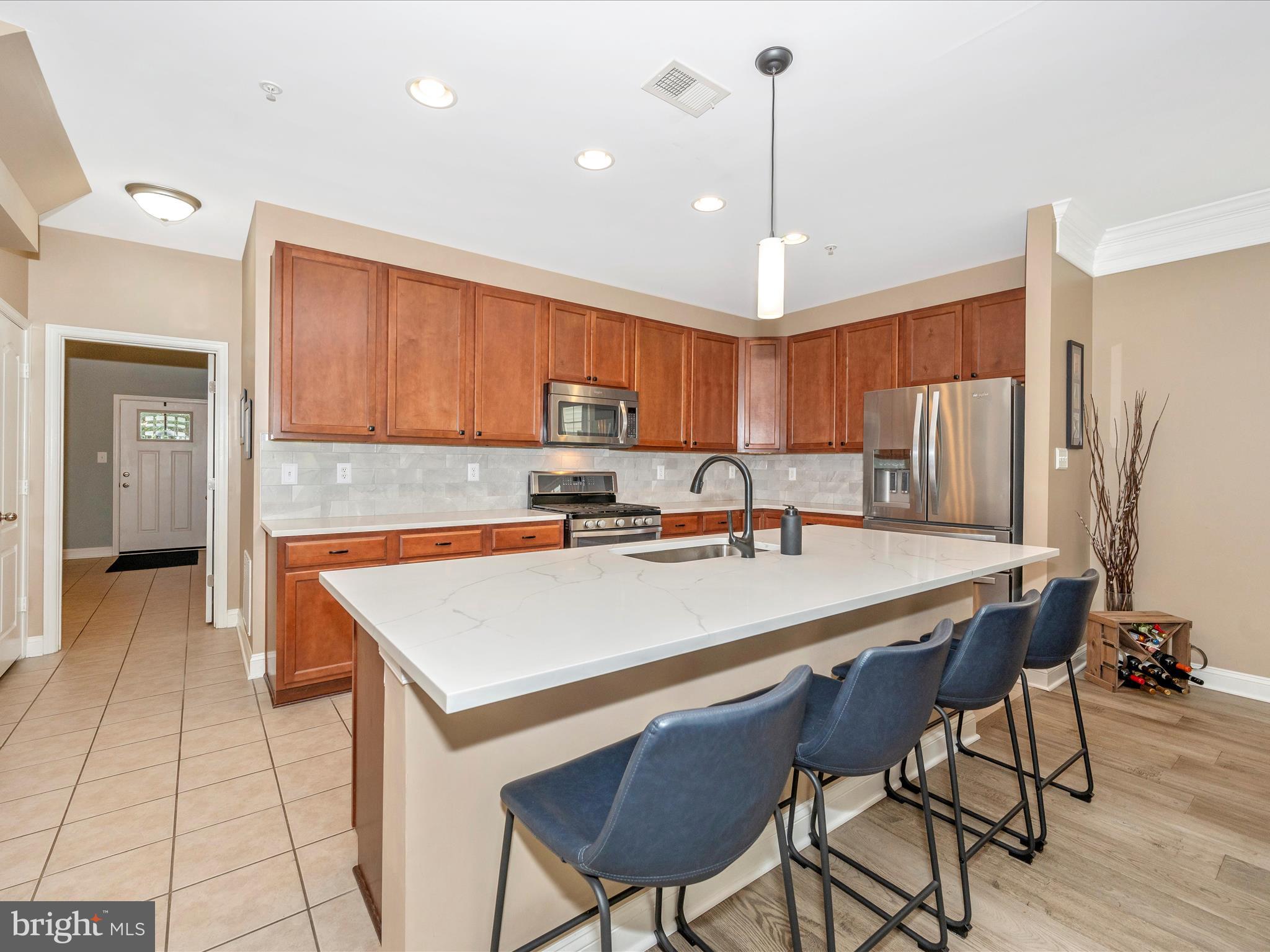 6812 CHICKADEE LANE