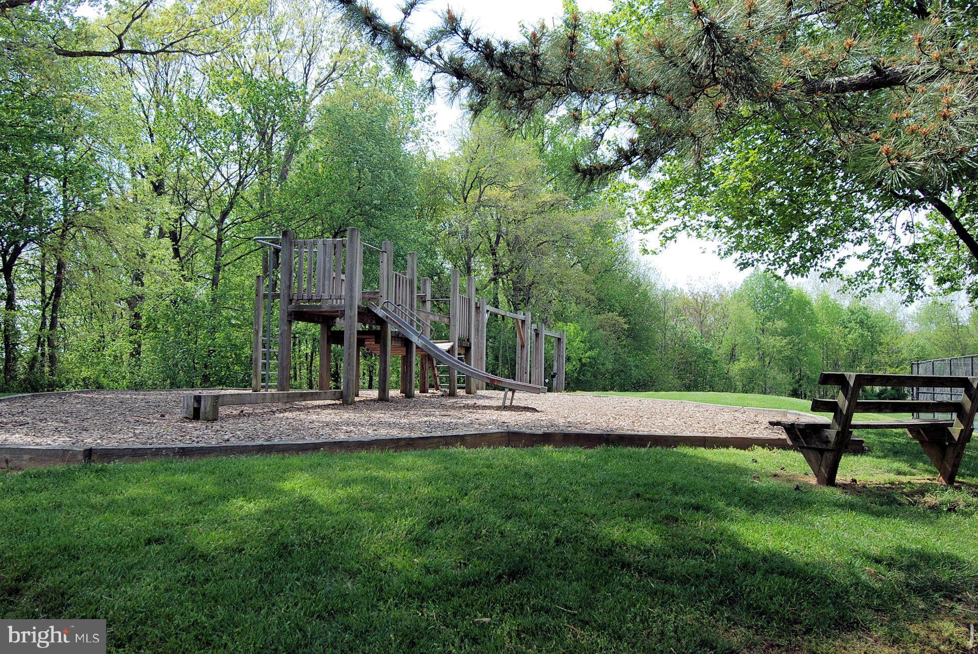 20325 BEACONFIELD TERRACE Unit: 101