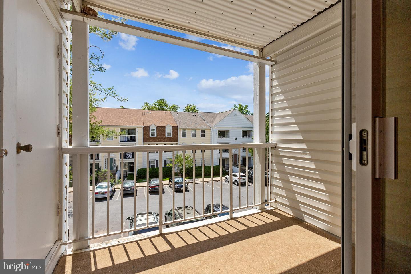 20325 BEACONFIELD TERRACE Unit: 101
