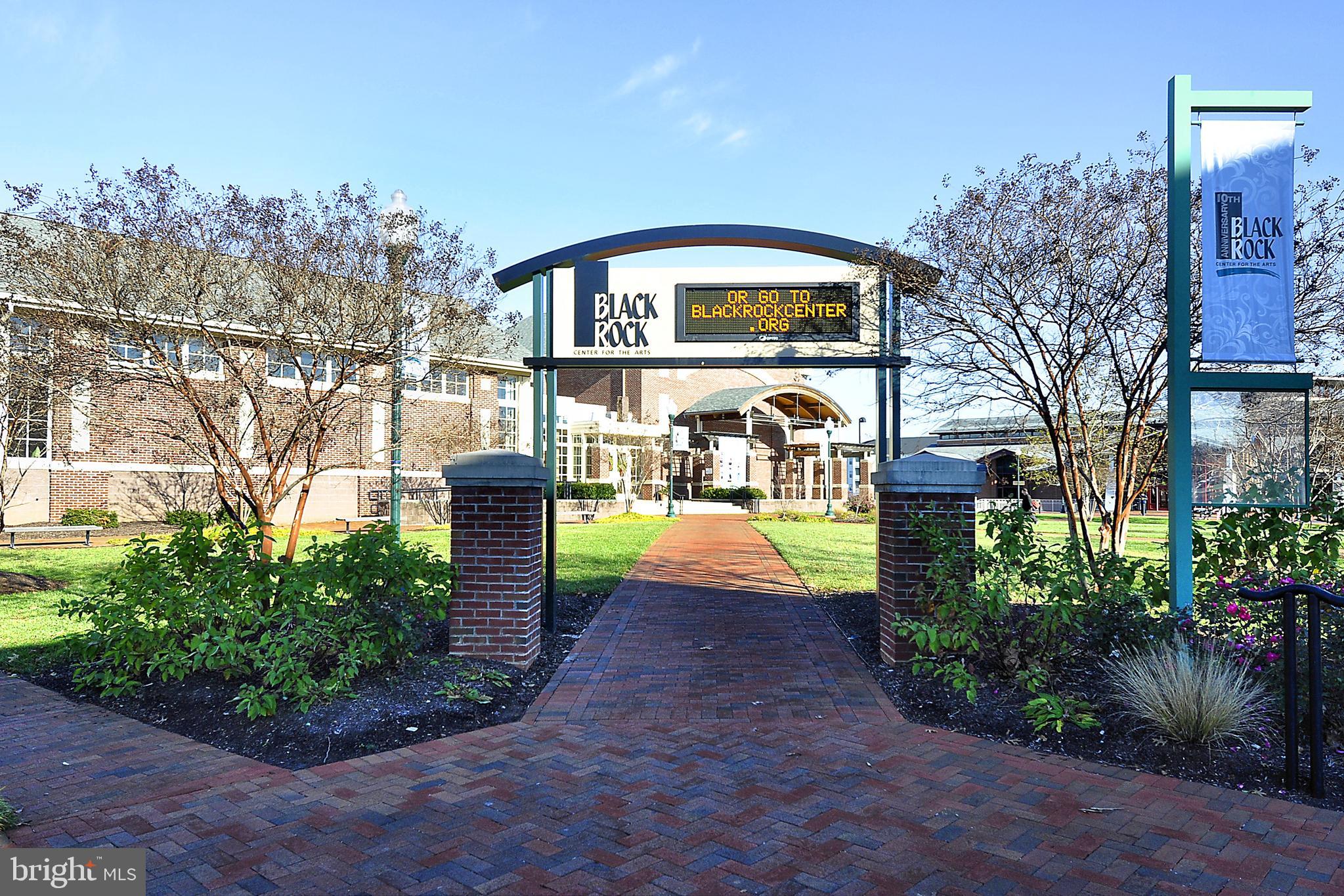 20325 BEACONFIELD TERRACE Unit: 101