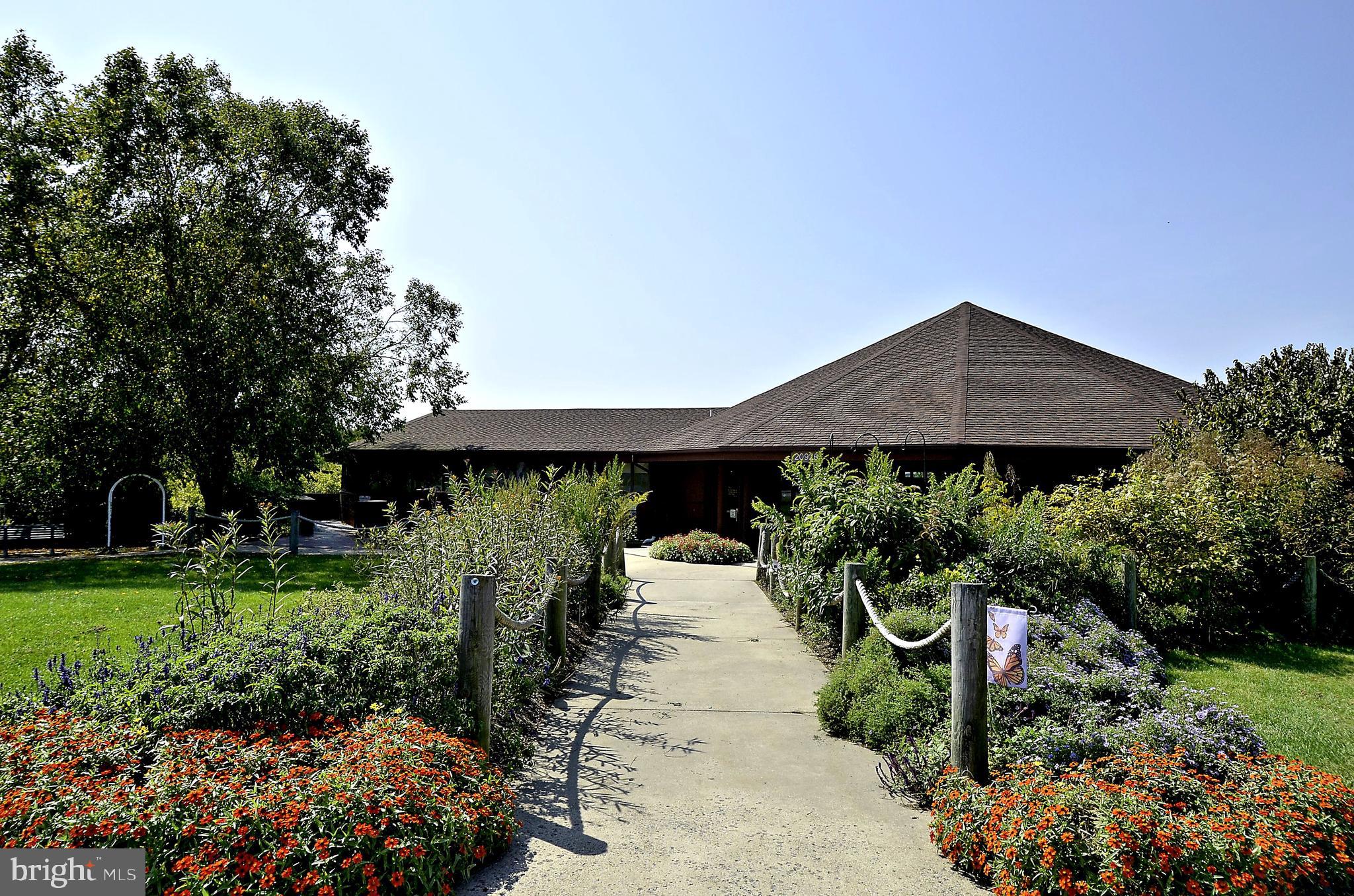 20325 BEACONFIELD TERRACE Unit: 101