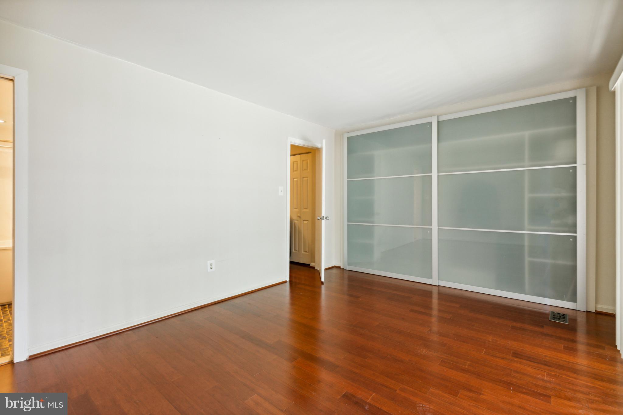 28 Dudley Ct #14