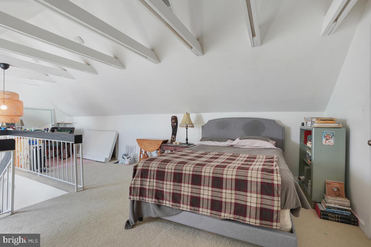 2246 Washington AVENUE Unit: 201