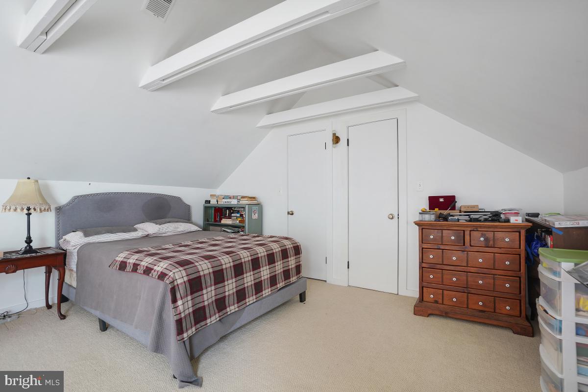 2246 Washington AVENUE Unit: 201