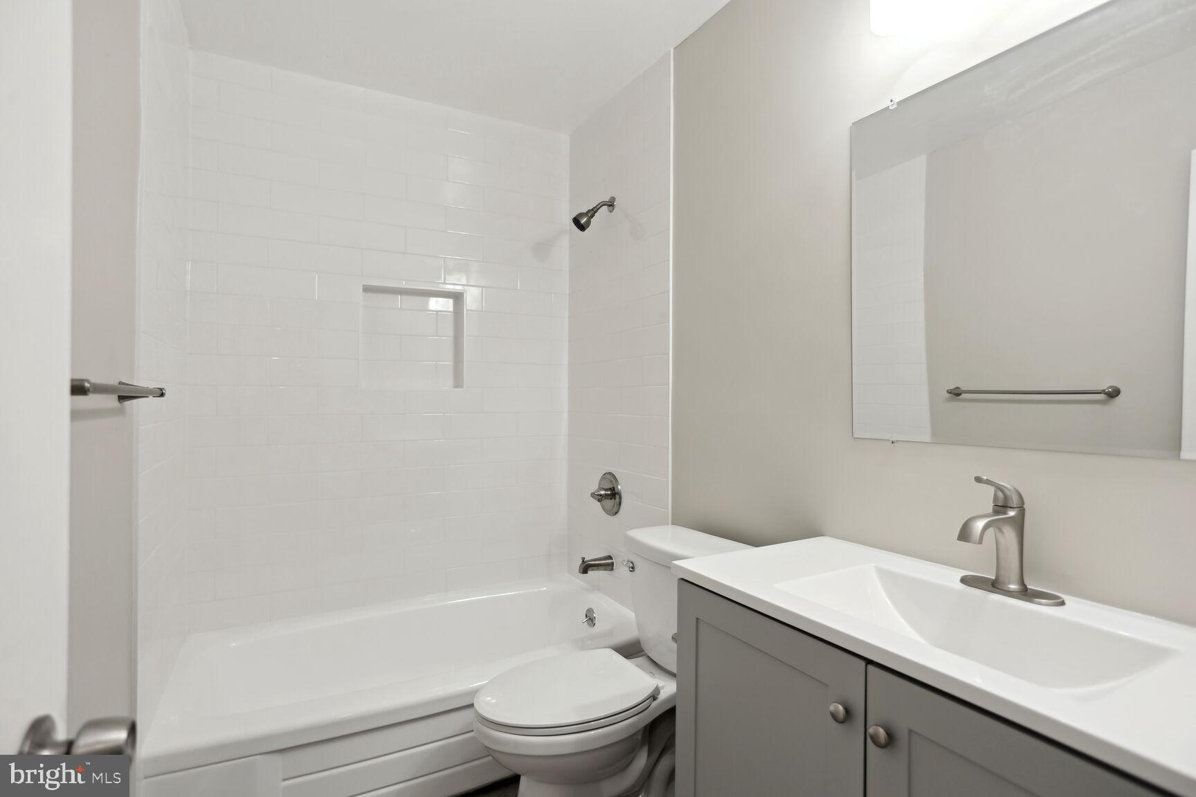 724 Azalea DRIVE Unit: 10-724