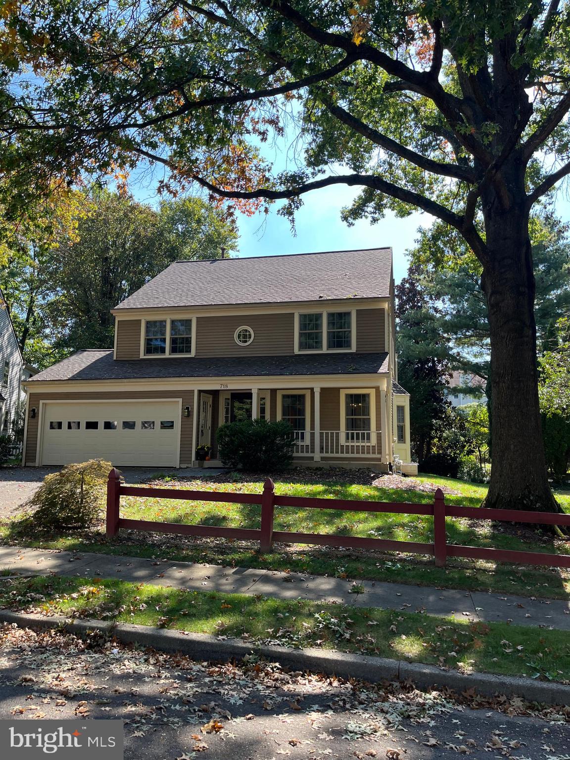 718 Beacon Hill Ter