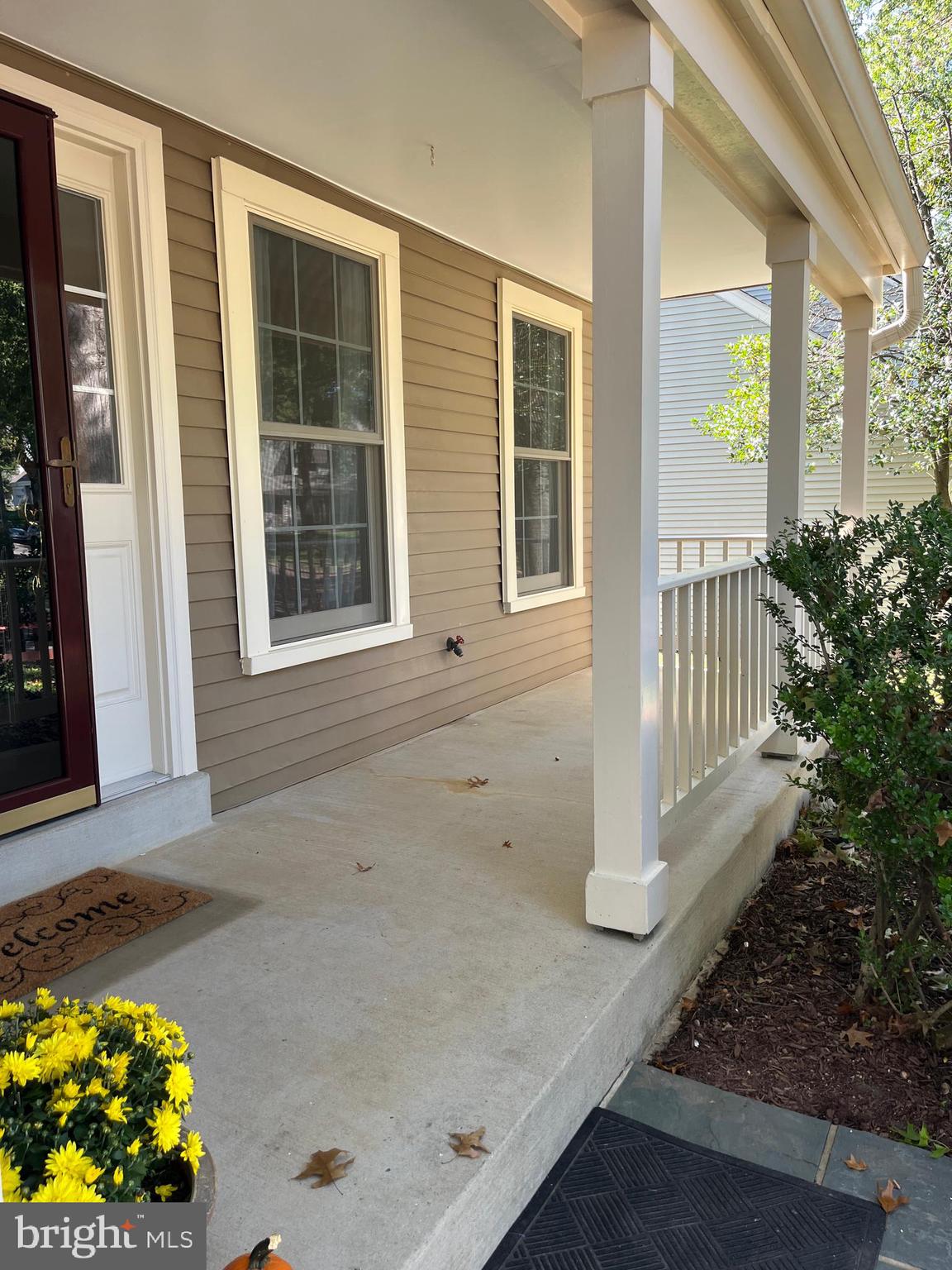 718 Beacon Hill Ter