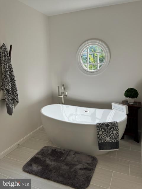 718 Beacon Hill Ter