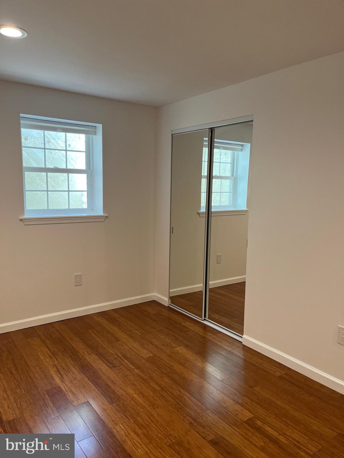 718 Beacon Hill Ter