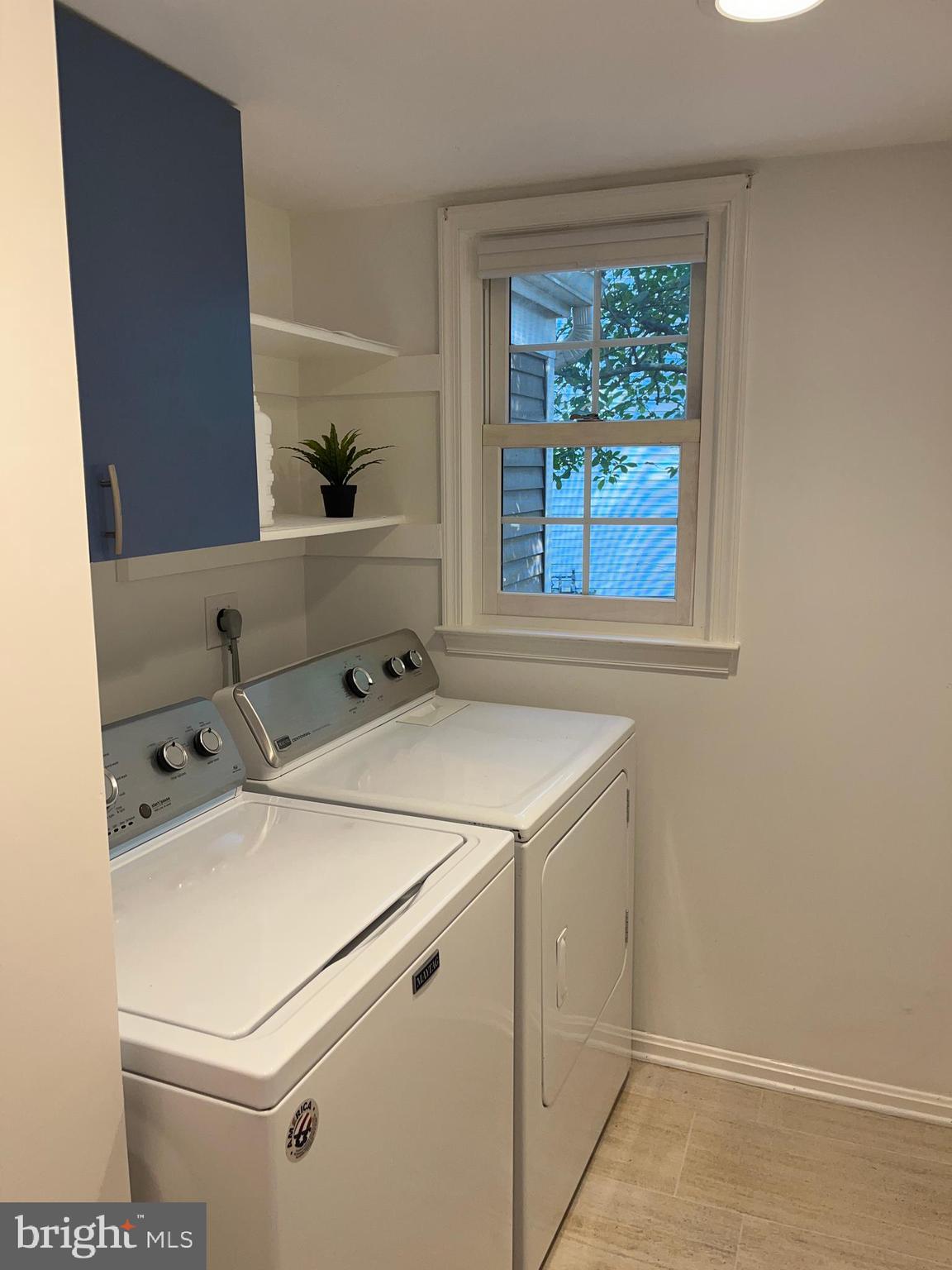 718 Beacon Hill Ter
