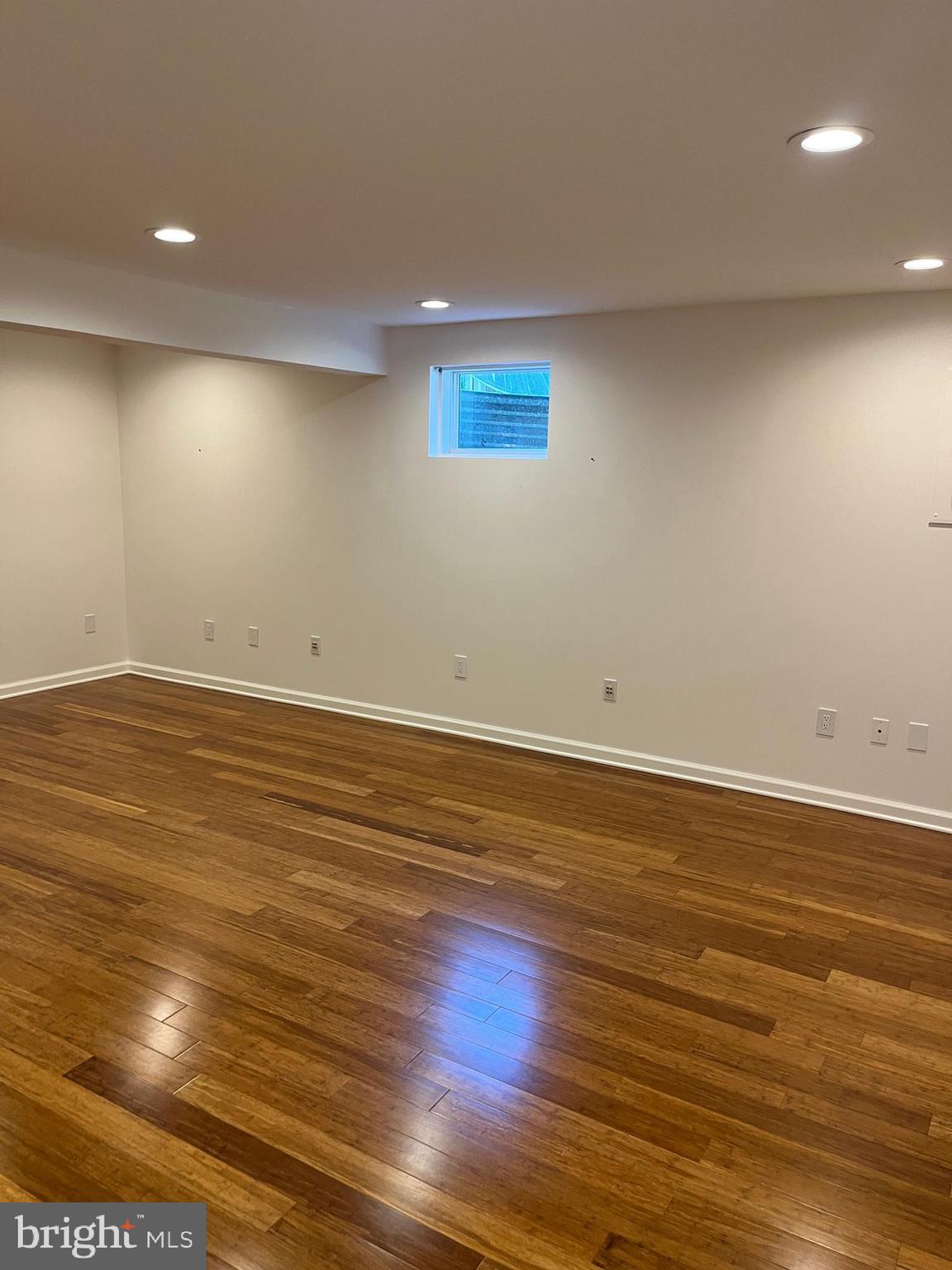 718 Beacon Hill Ter