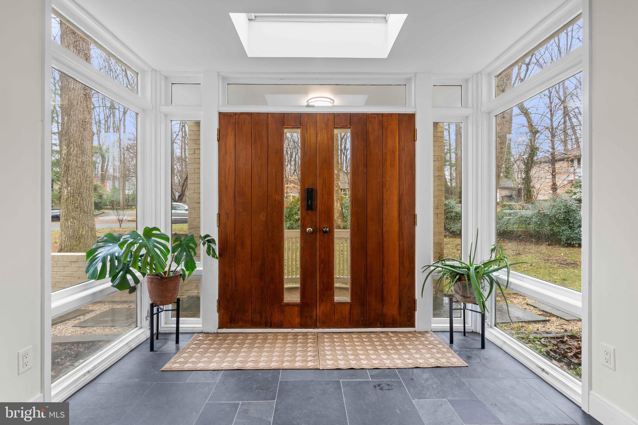 9312 Garden COURT