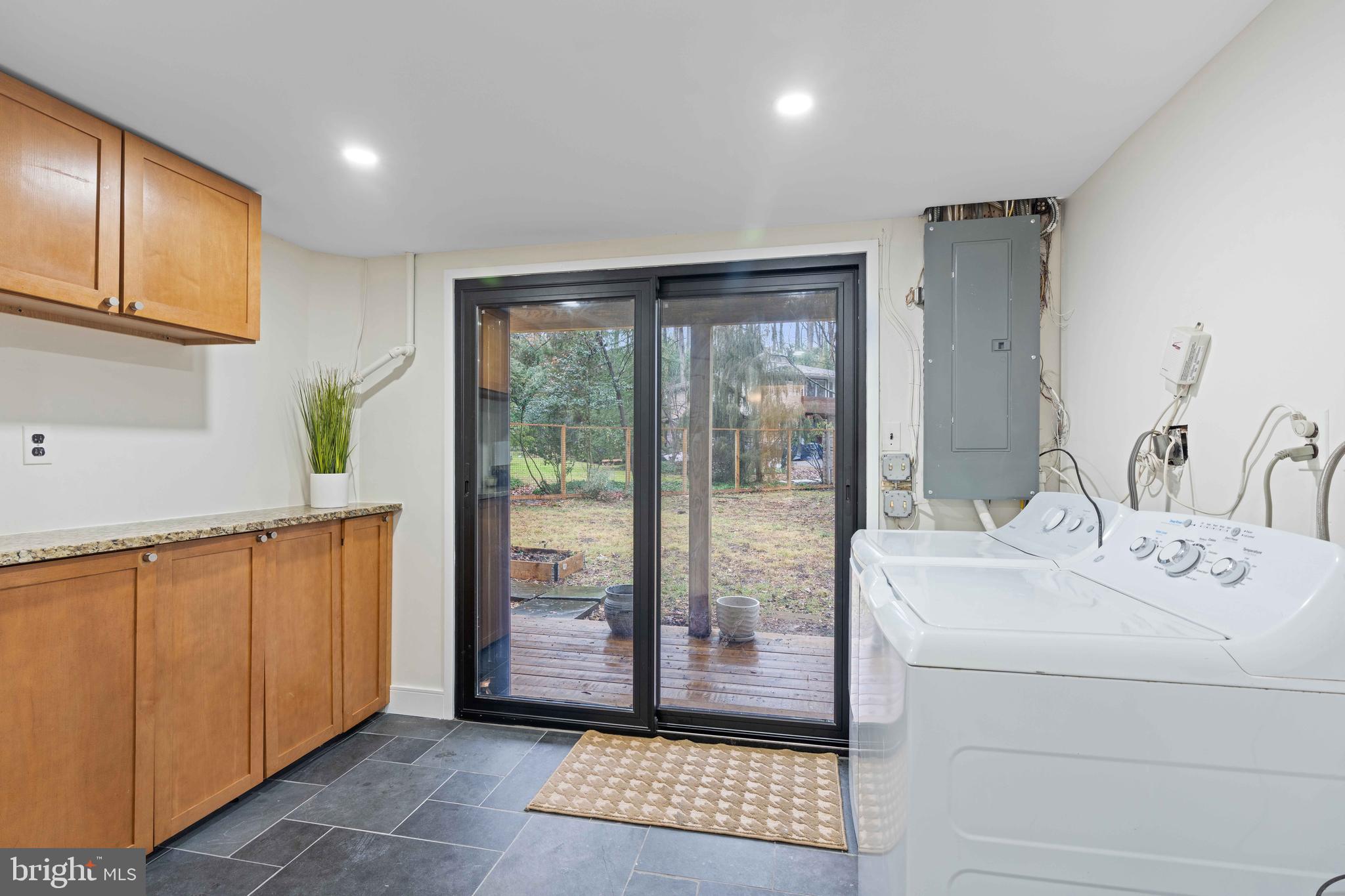 9312 Garden COURT