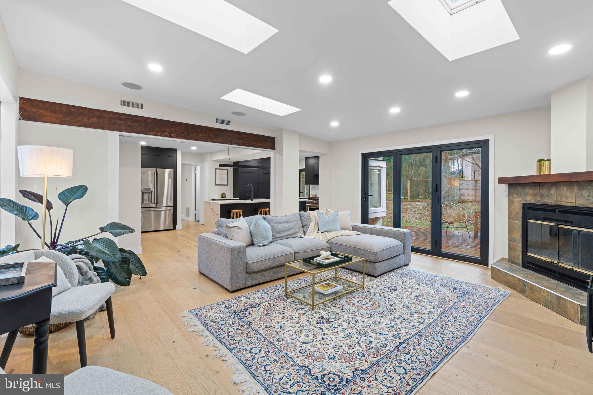 9312 Garden COURT