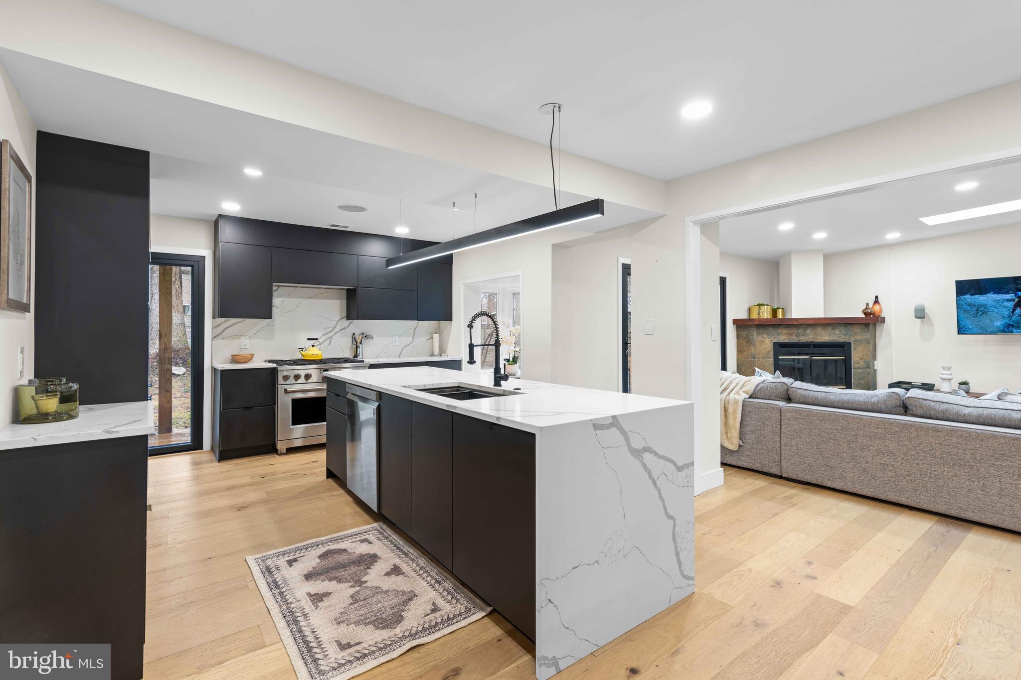 9312 Garden COURT