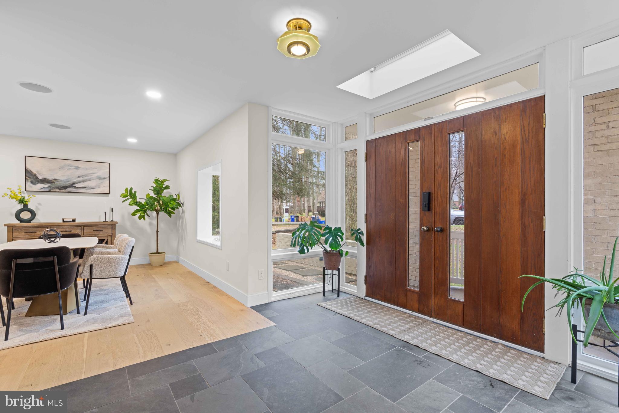 9312 Garden COURT