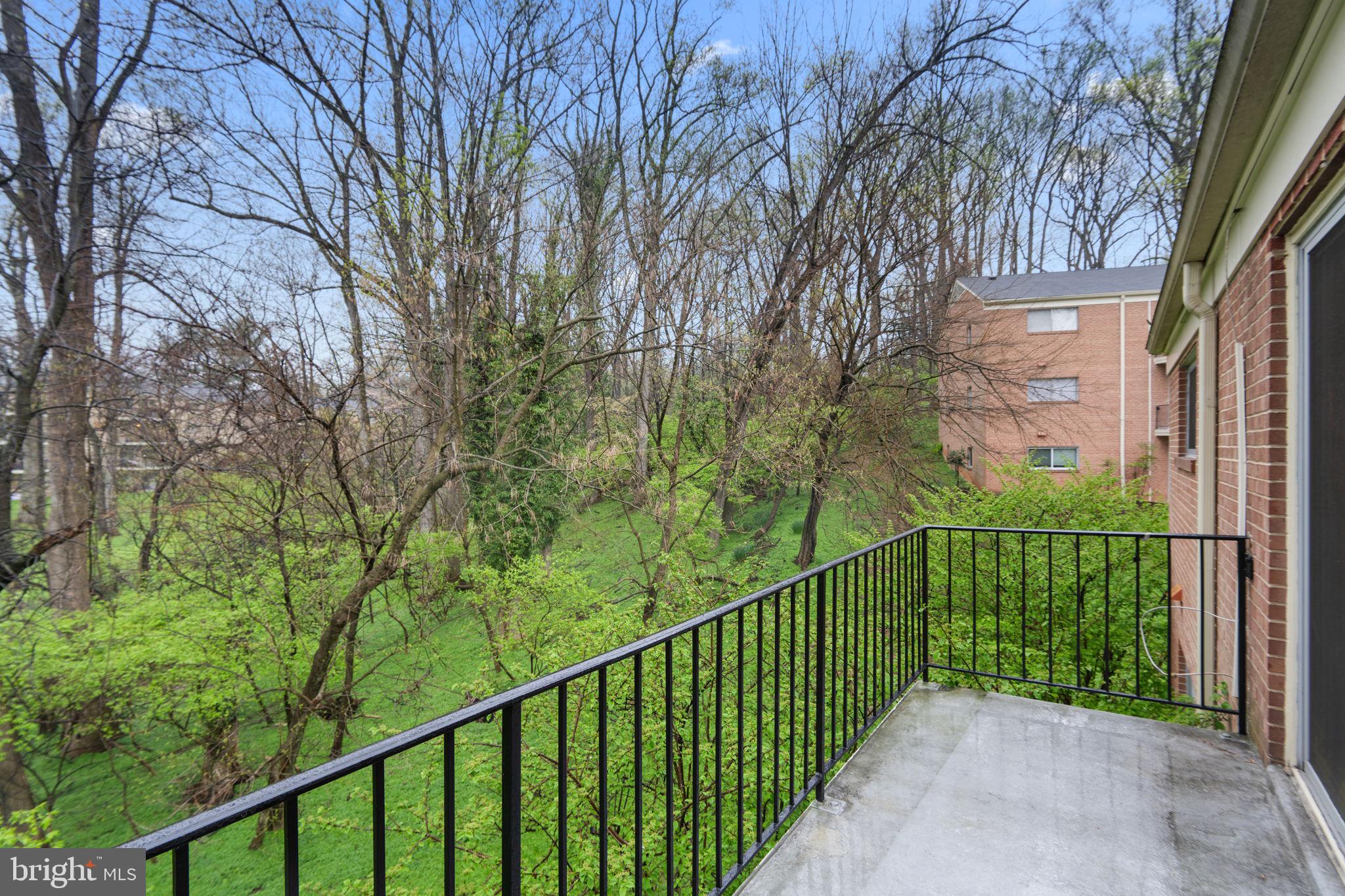 10676 Weymouth St #203