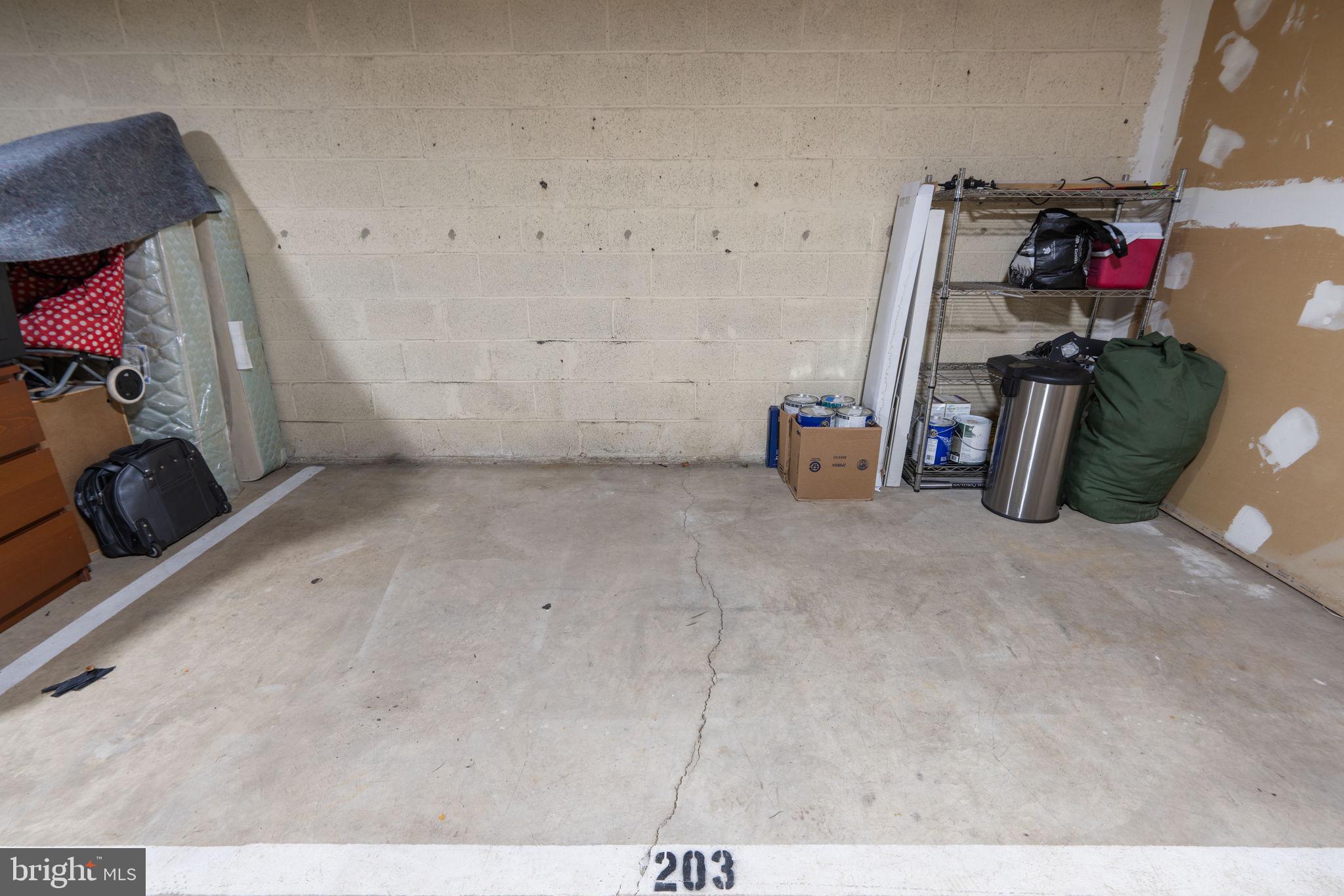 10676 Weymouth St #203