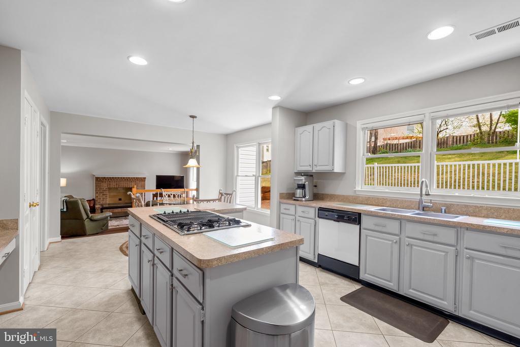 605 Pebble Beach Dr