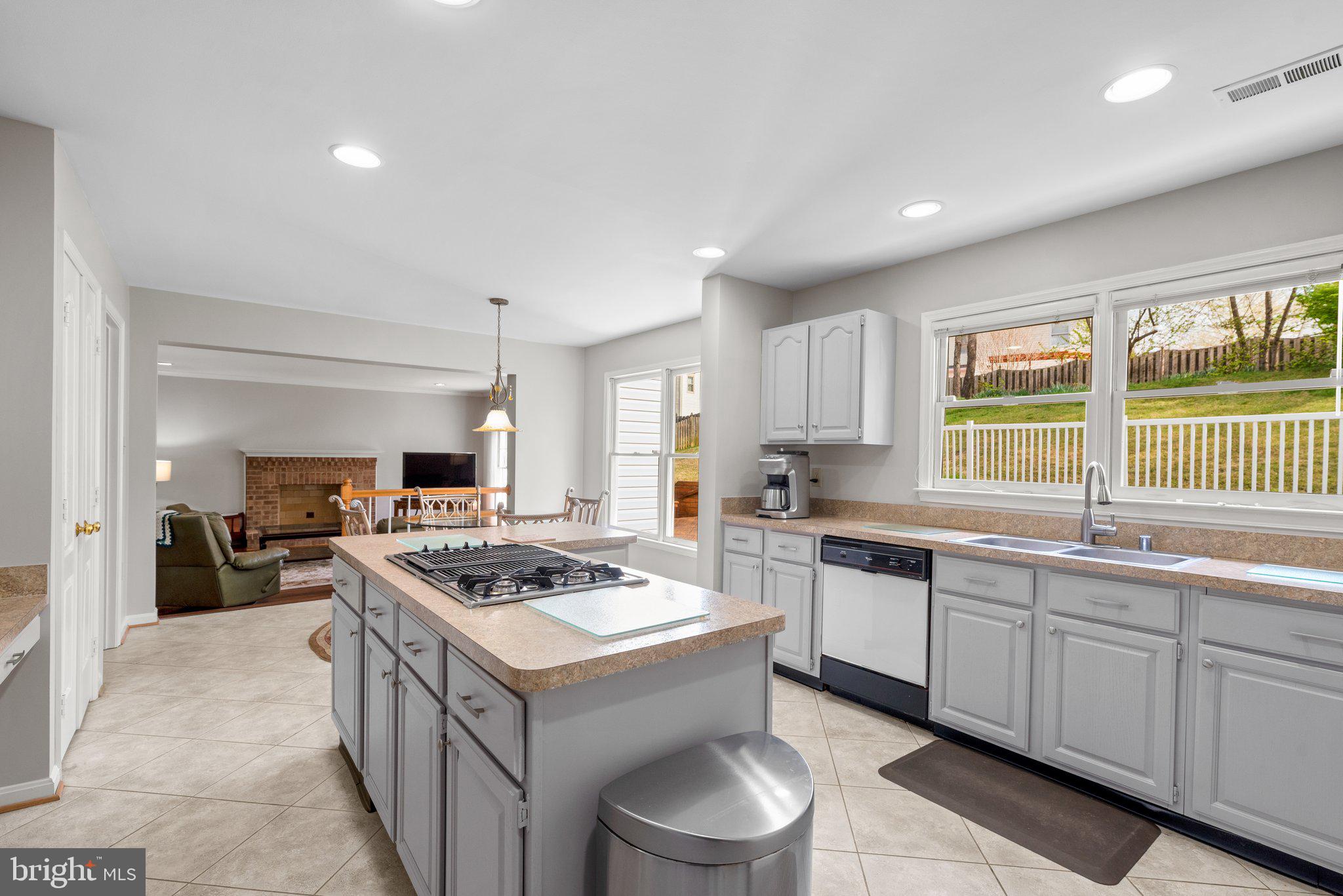 605 Pebble Beach Dr
