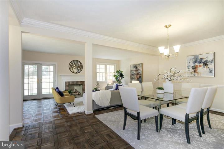 5922 Dorchester