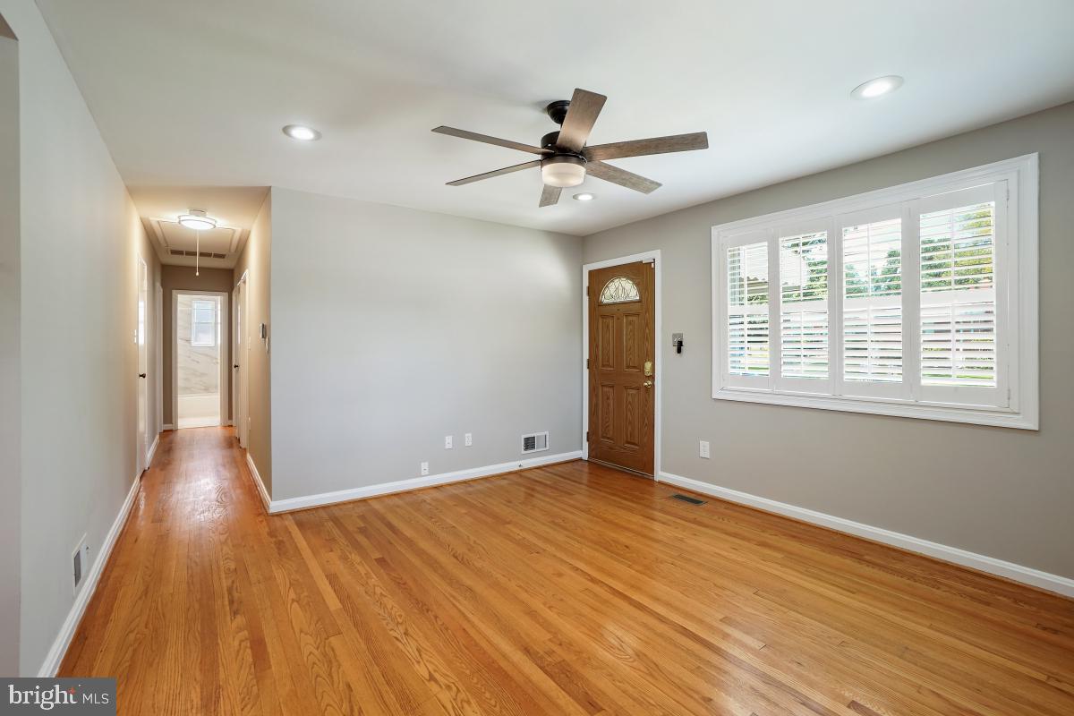 11809 Timber Ln
