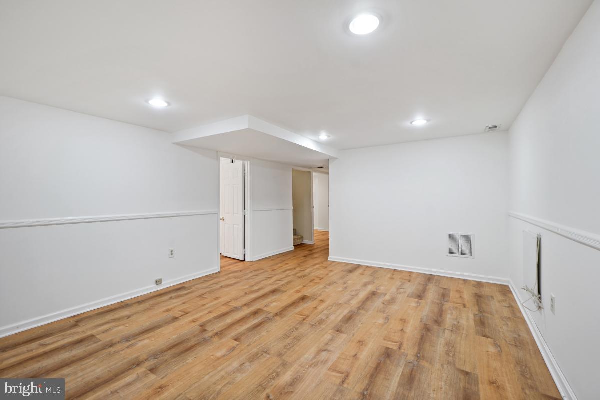 11809 Timber Ln