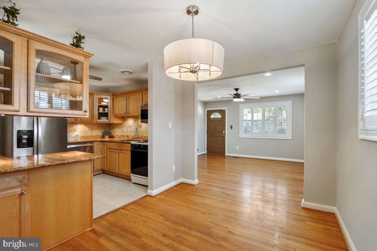 11809 Timber Ln