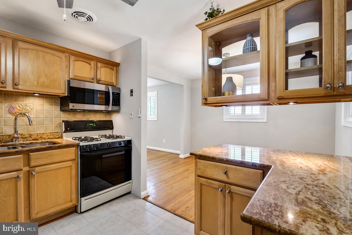 11809 Timber Ln