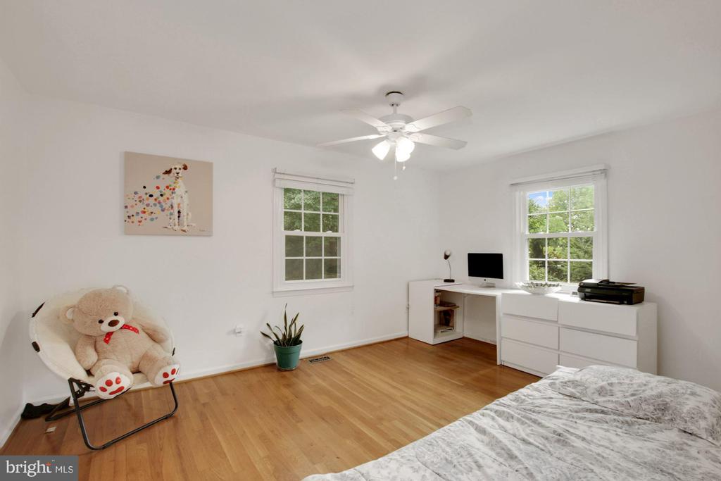 13 Buckspark Ct