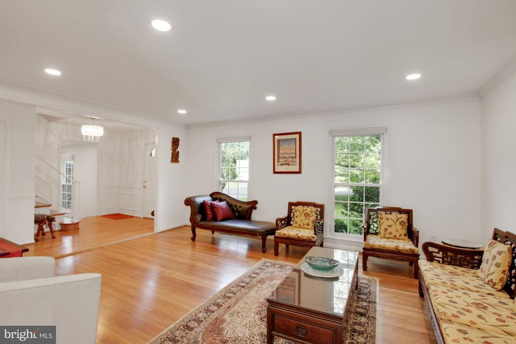 13 Buckspark Ct