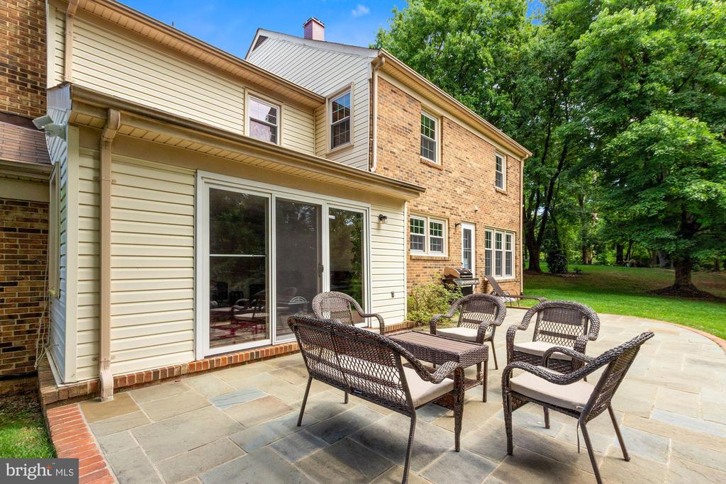13 Buckspark Ct