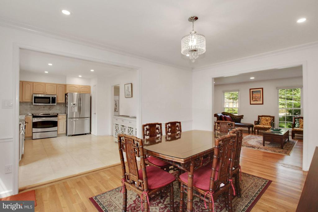 13 Buckspark Ct
