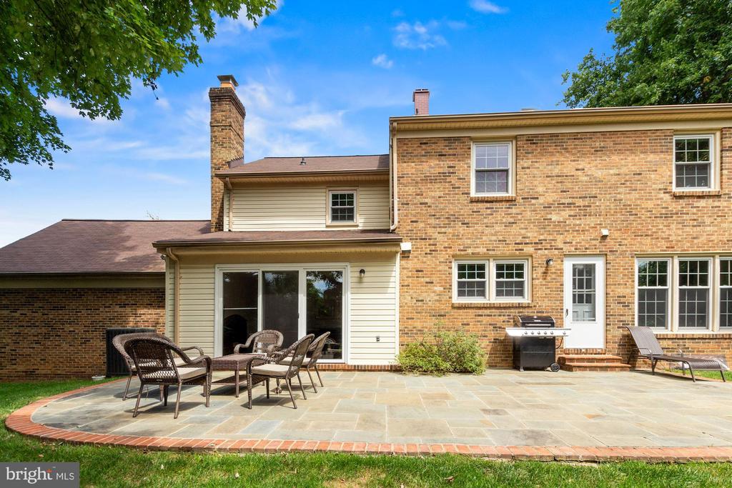 13 Buckspark Ct