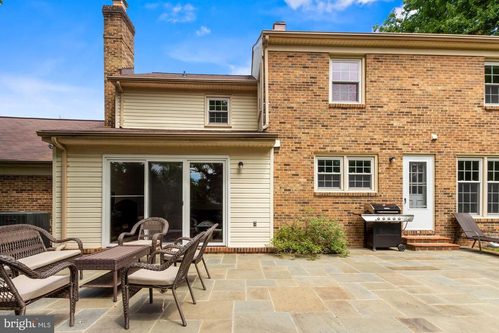 13 Buckspark Ct