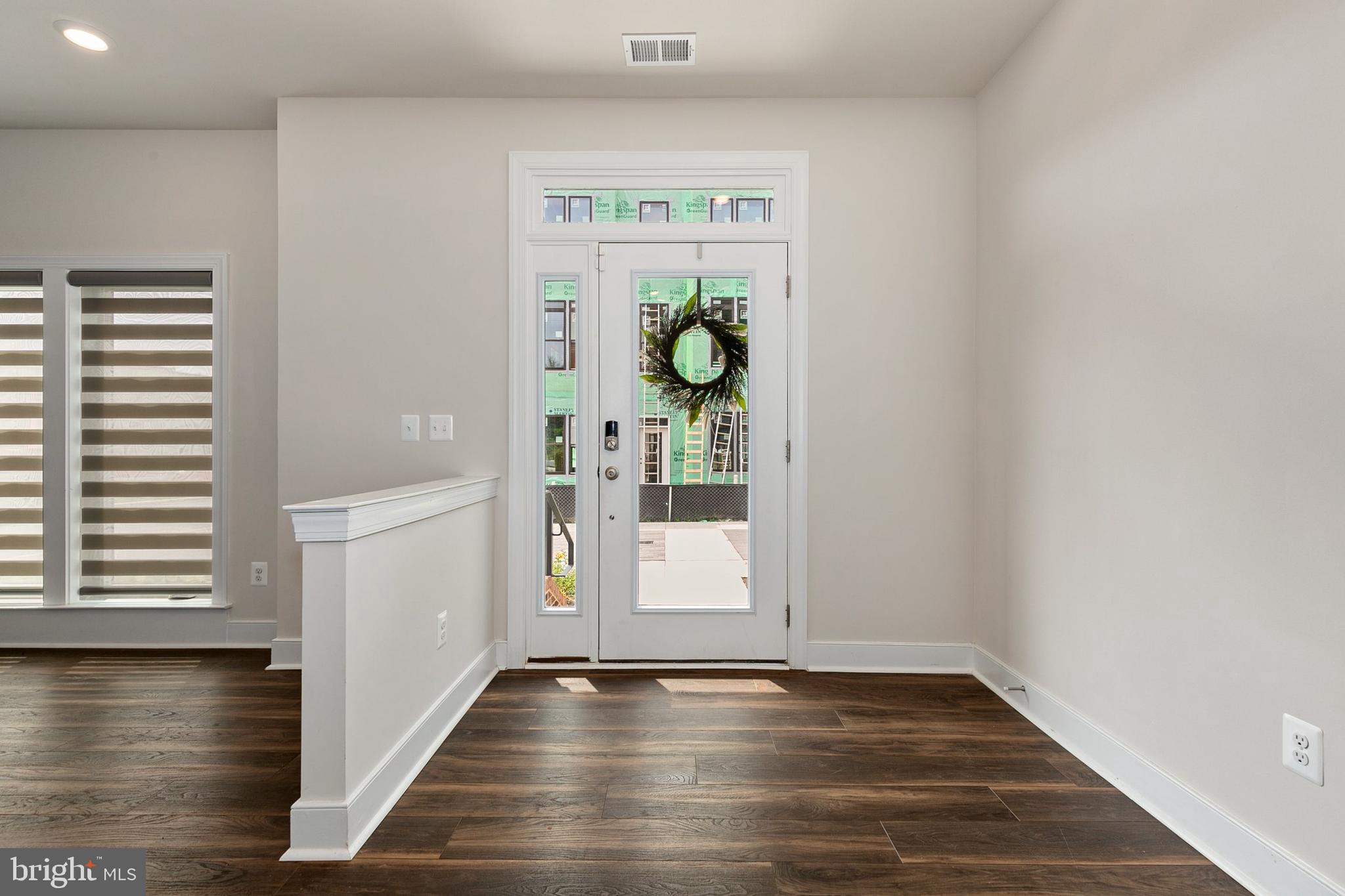 8261 Front Loop