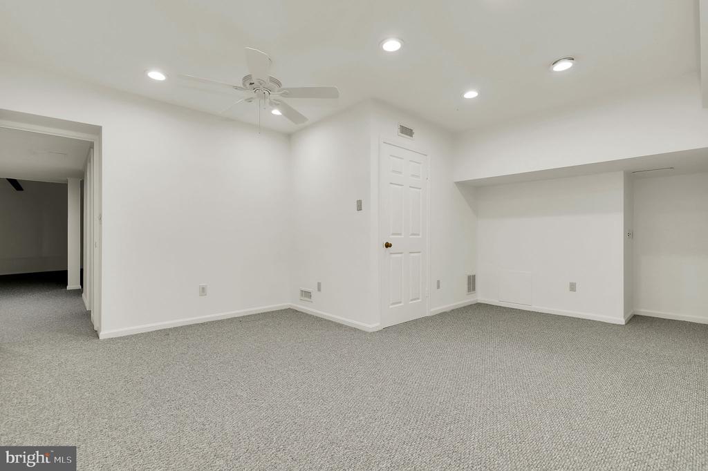11208 Stephalee Ln