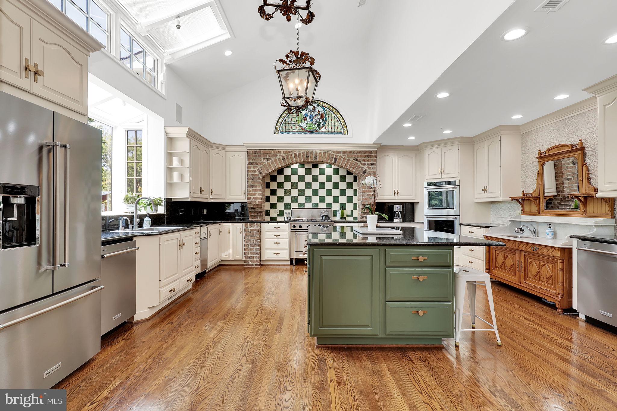 11208 Stephalee Ln