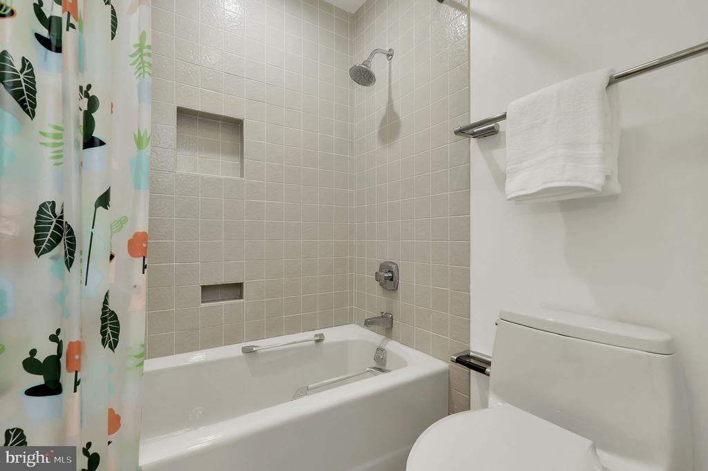 11208 Stephalee Ln