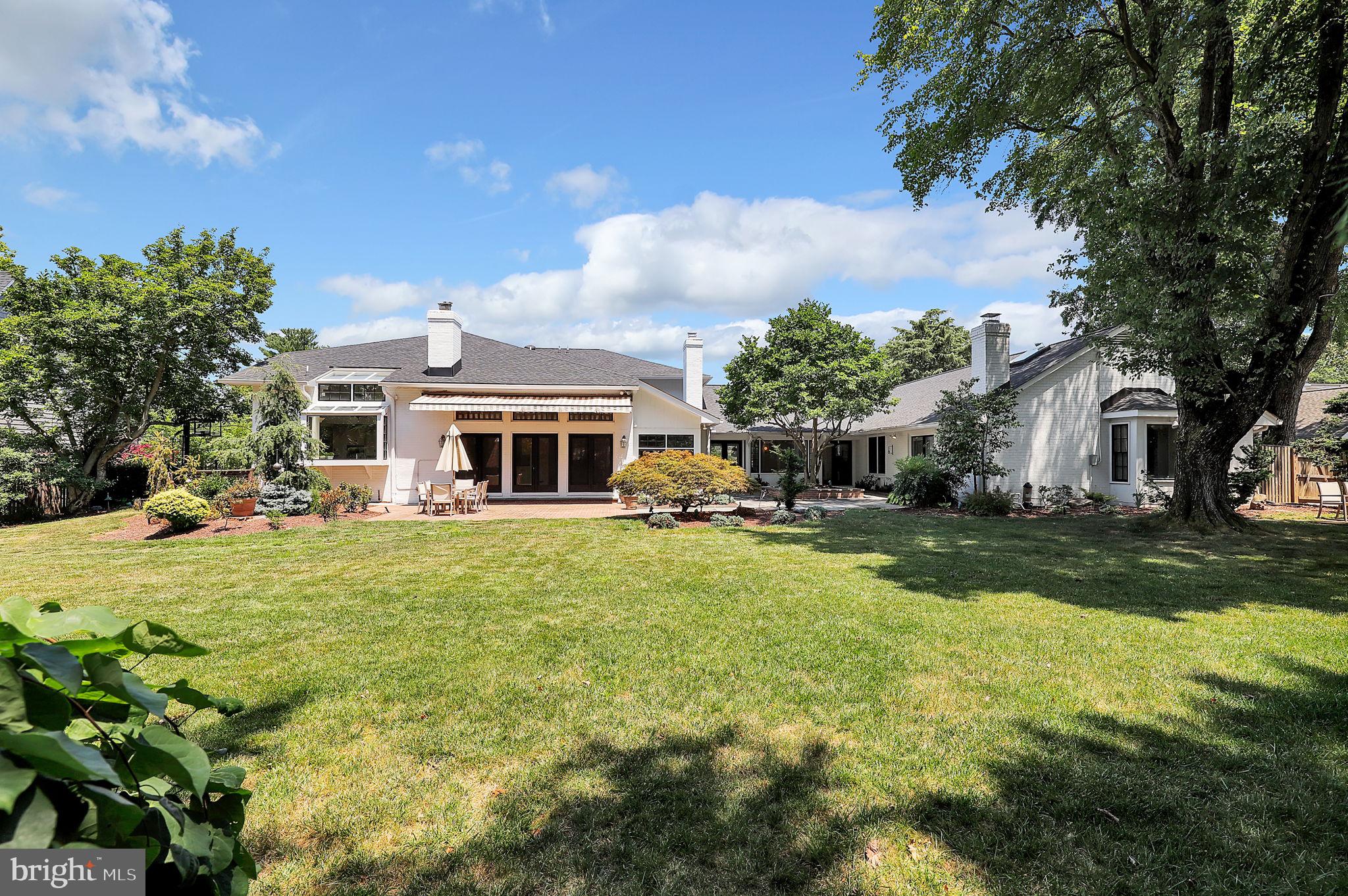 11208 Stephalee Ln