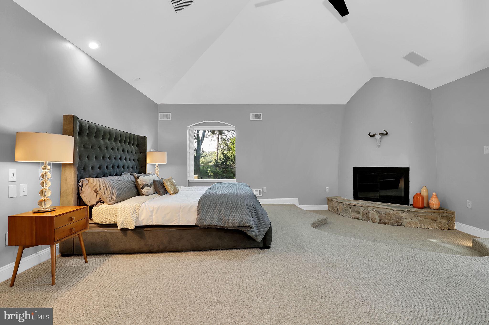 11208 Stephalee Ln