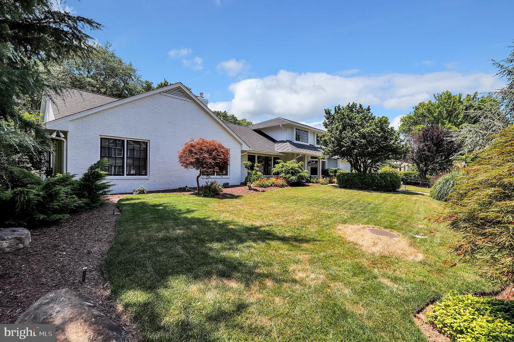 11208 Stephalee Ln